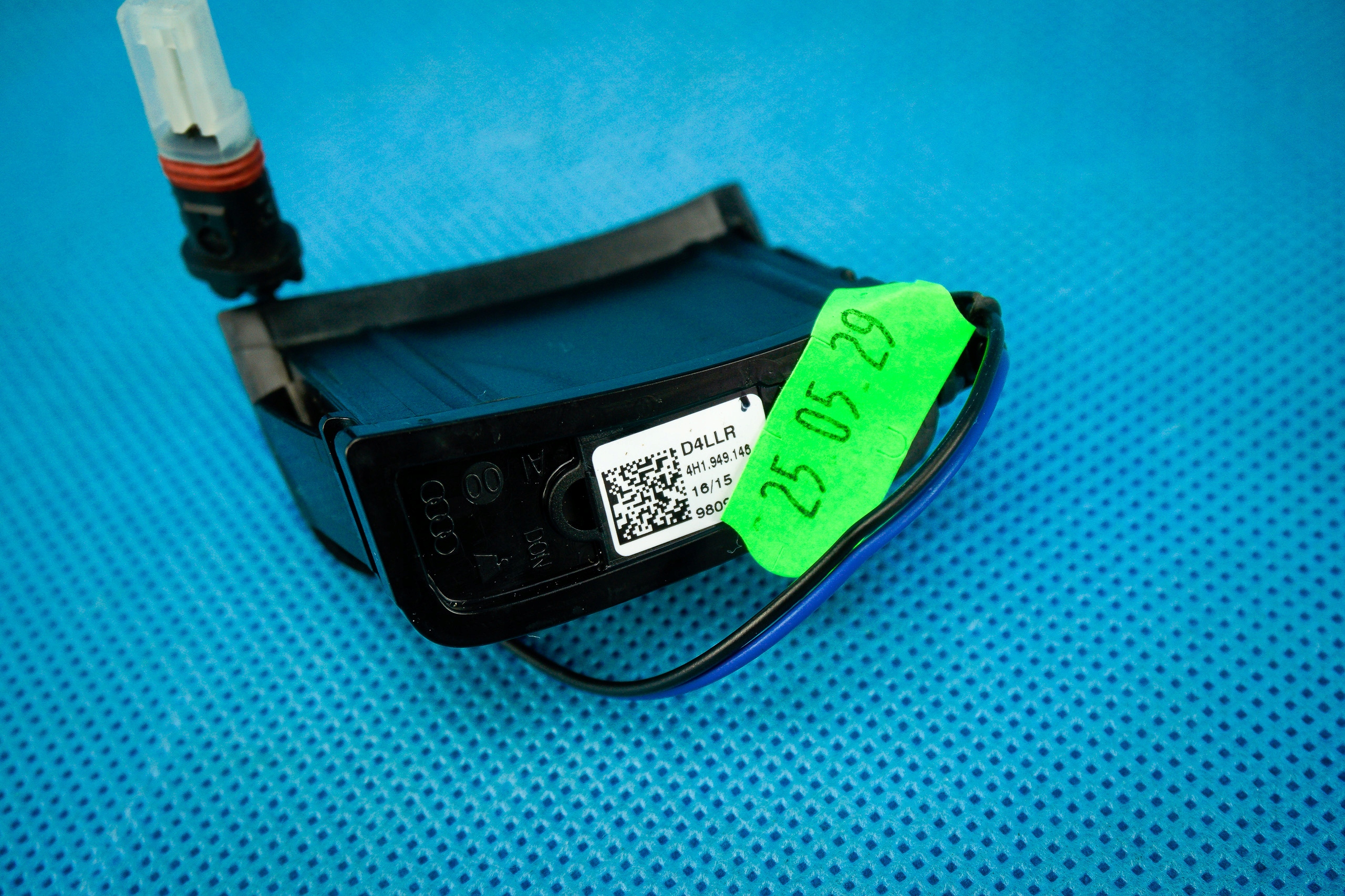 Luz assistente de faixa Audi OEM 4H1949146 - Usado image 3