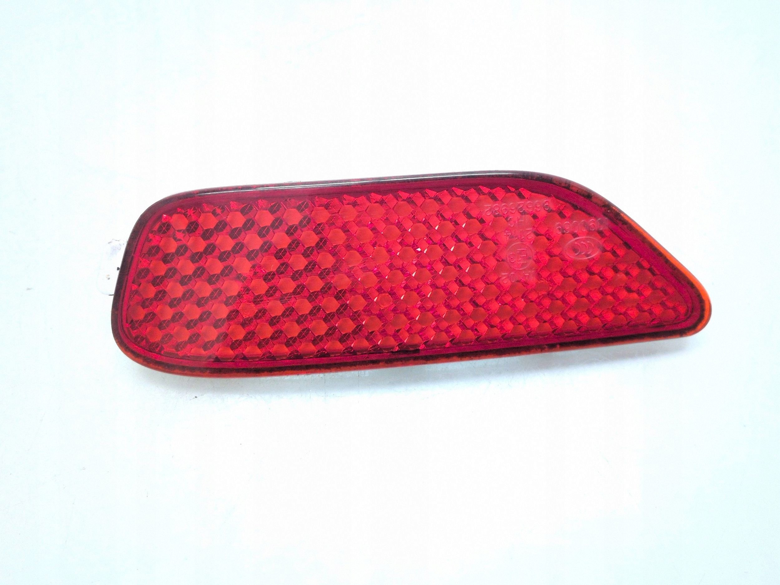 Refletor de para-choque traseiro direito Chevrolet Captiva 96626982 image 2