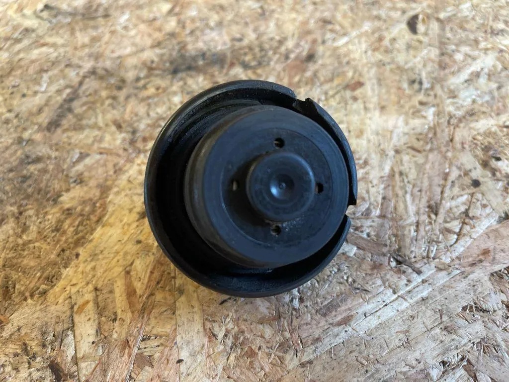 Polttoainesäiliön kansilukko OEM 191201553 SEAT Ibiza 2