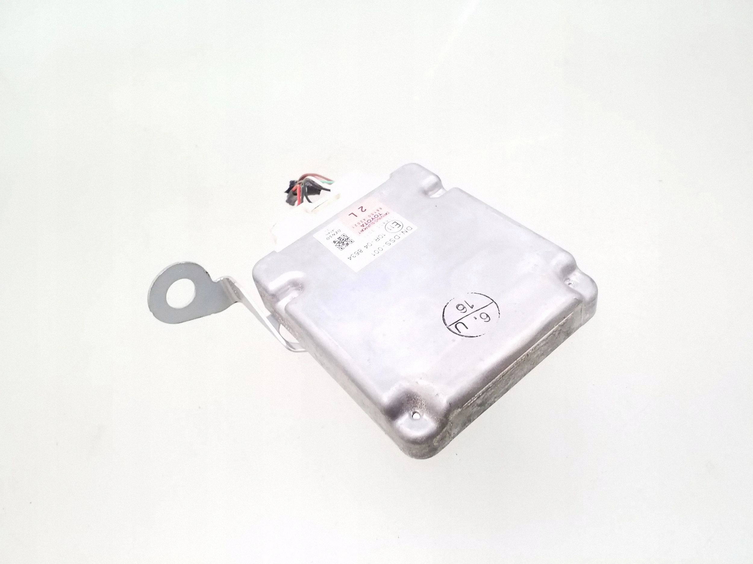 Module régulateur Toyota RAV4 OEM 8815042021 image 2
