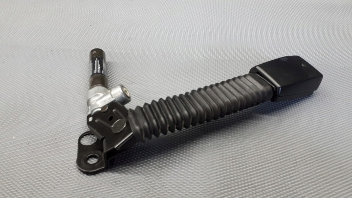 Turvavyön kiristin BMW OE 8221012