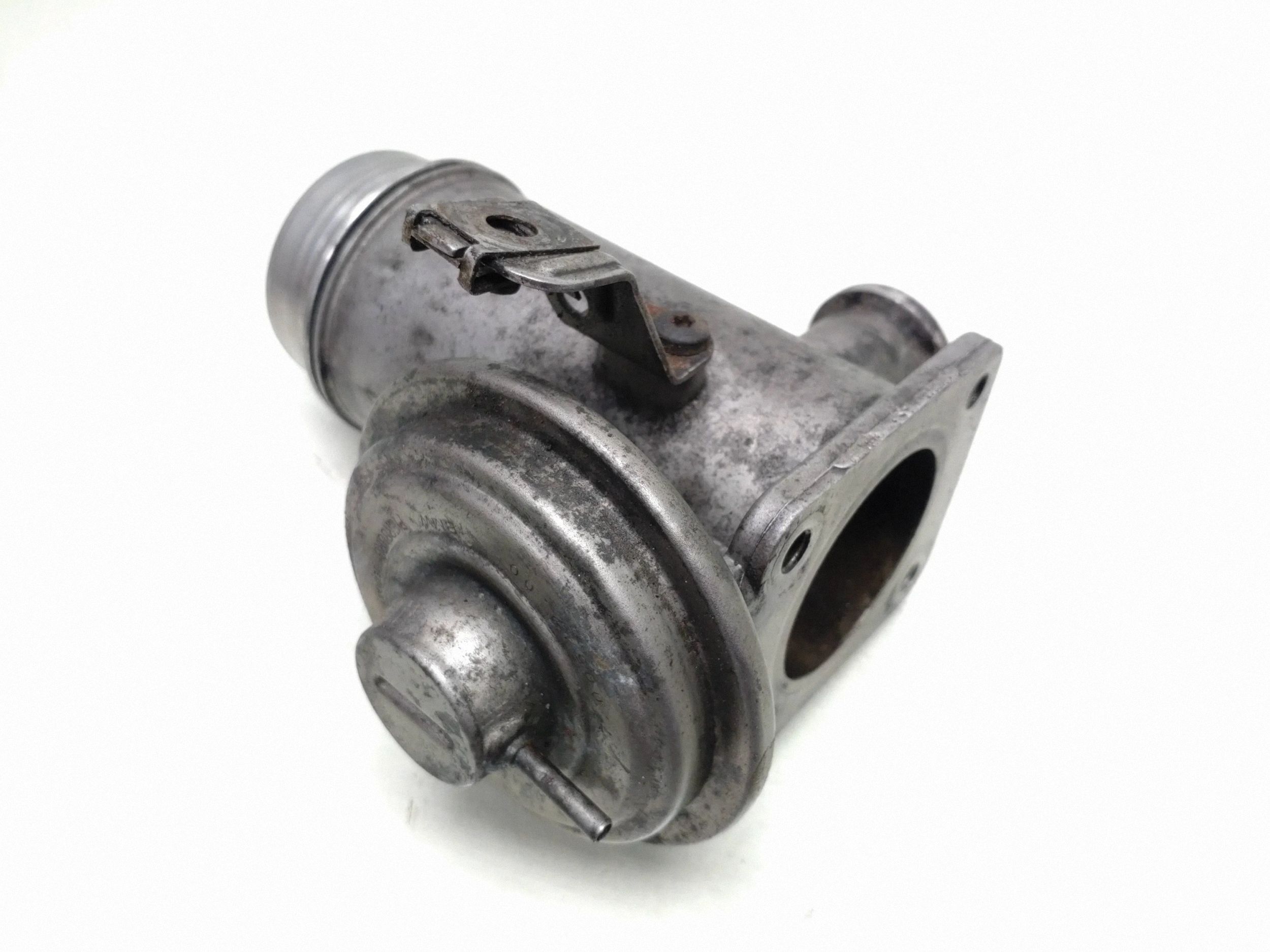 BMW 3 E90 EGR Valve 2.0L image 2