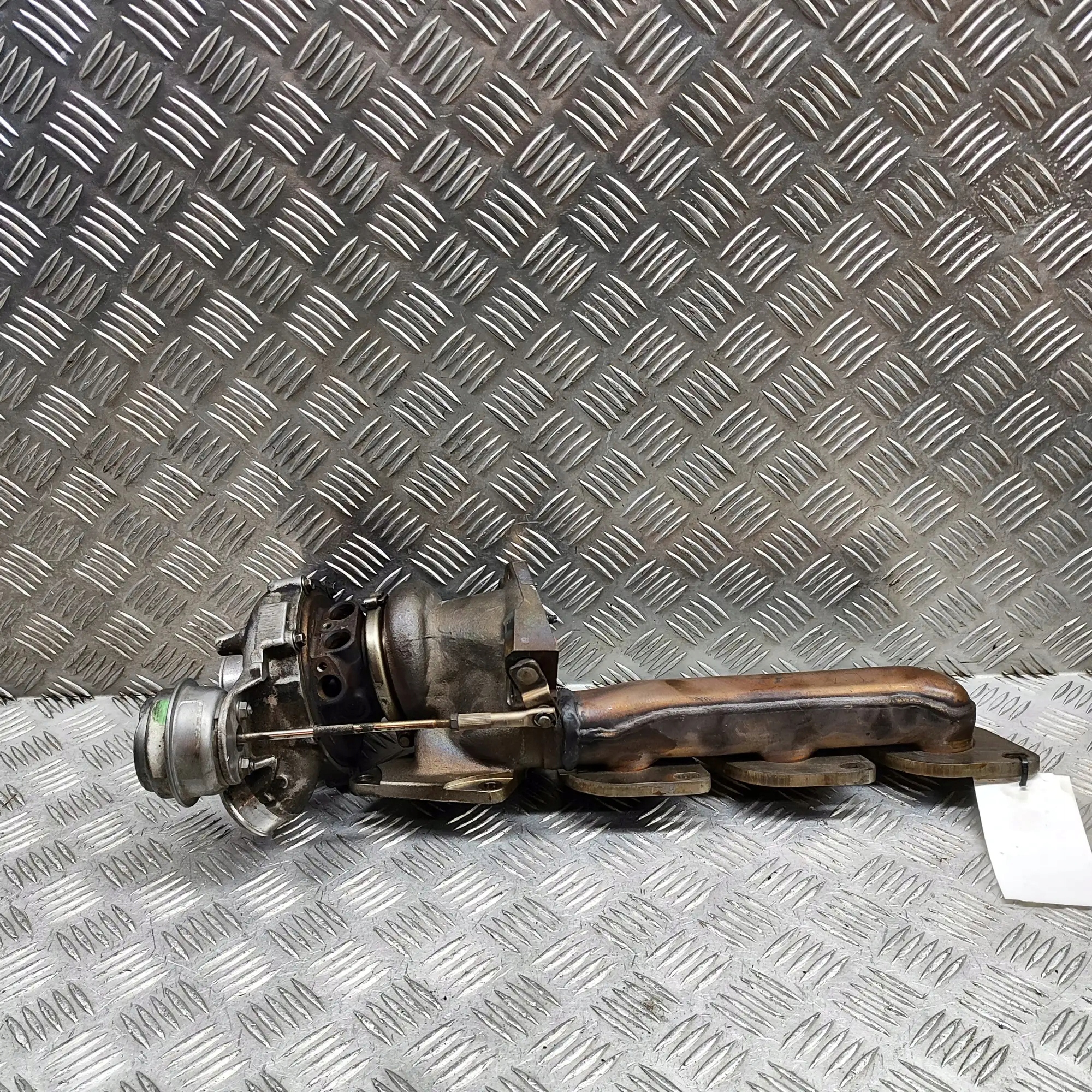 MERCEDES TURBO AHI OIKEA 4,7 BITURBO M278 278 A2780903880 image 3