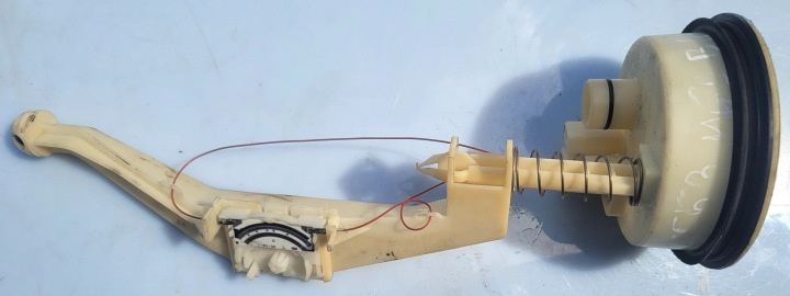 Fuel Pump BMW X5 E53 M62B44 1184423