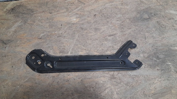 Skoda Octavia Mk4 supporto destro faro anteriore 5E3805932