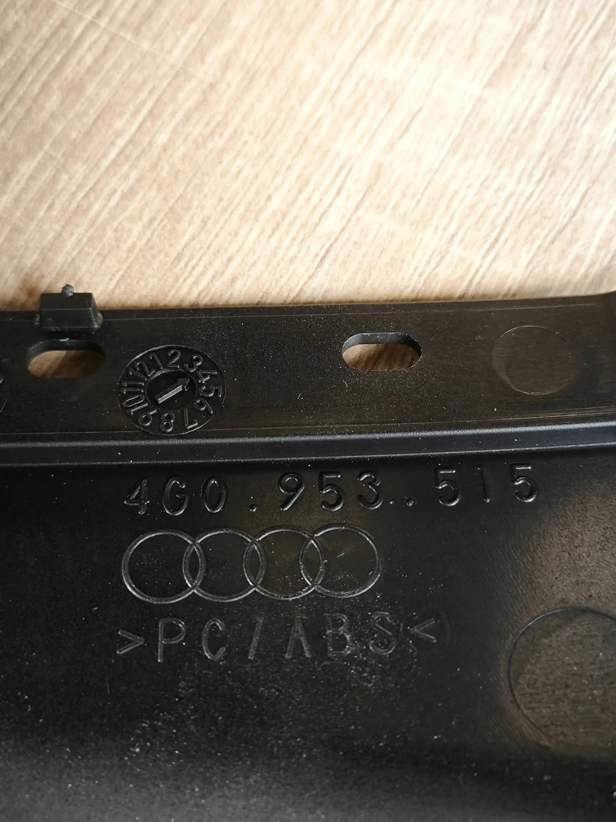 Audi A7 C7 ohjauspylvään suojus 4G0953515 image 4