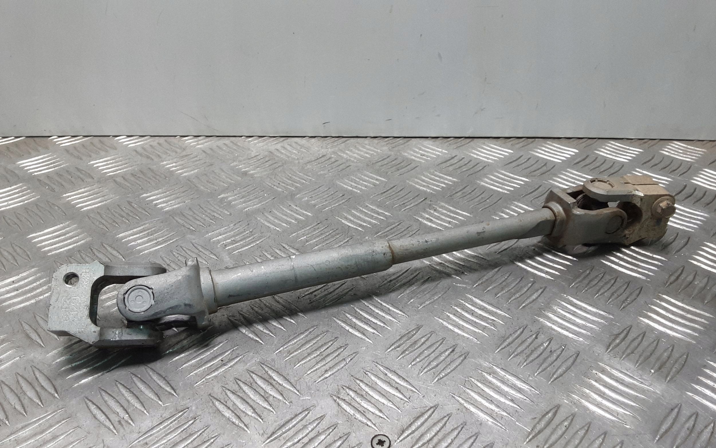 Jaguar F-Pace X761 Croisillon de colonne OEM HK833C662BB image 3
