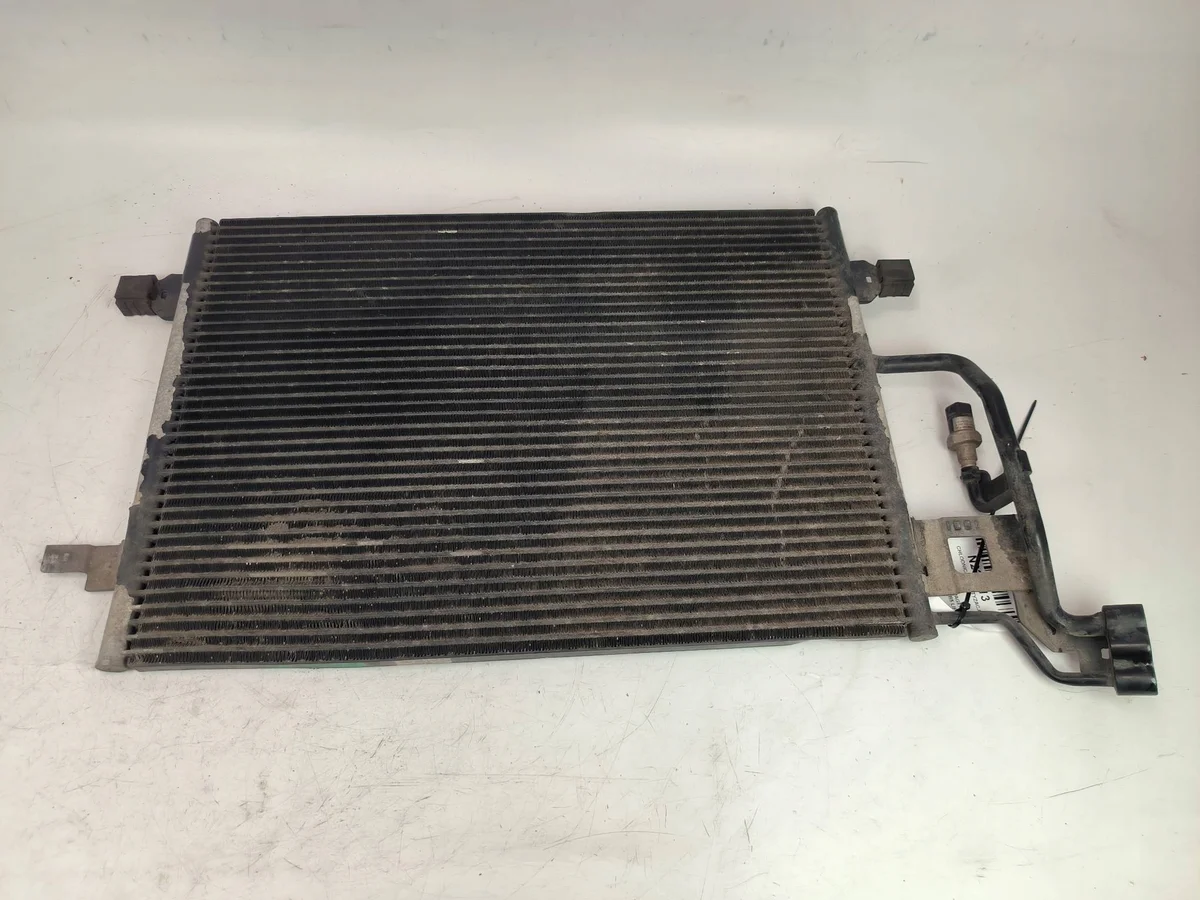 Kylare AC VW Passat B5 3B0260401 image 3