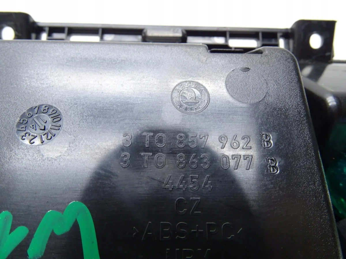 Opbergvak Asbak Middenconsole Skoda Superb II thumbnail 5