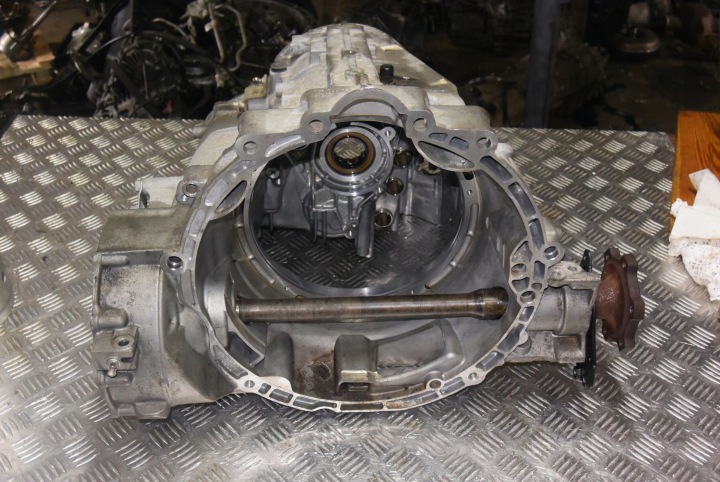 Vaihteiston kotelo 0B5 DL501 Audi Stronic S-Tronic