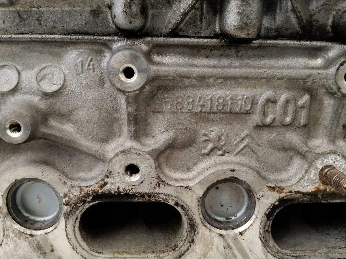 Ford C-Max MK2 Focus MK3 sylinterikansi 9688419110 image 7