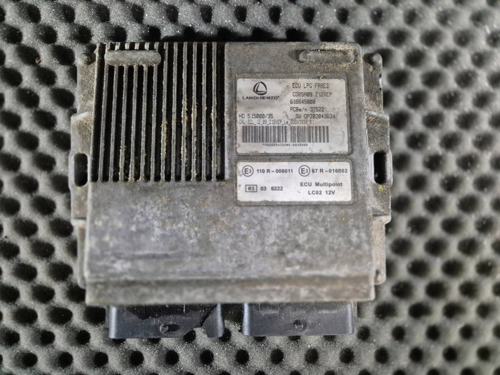 Kaasunsäädin OEM 616645000 Opel Corsa D:lle