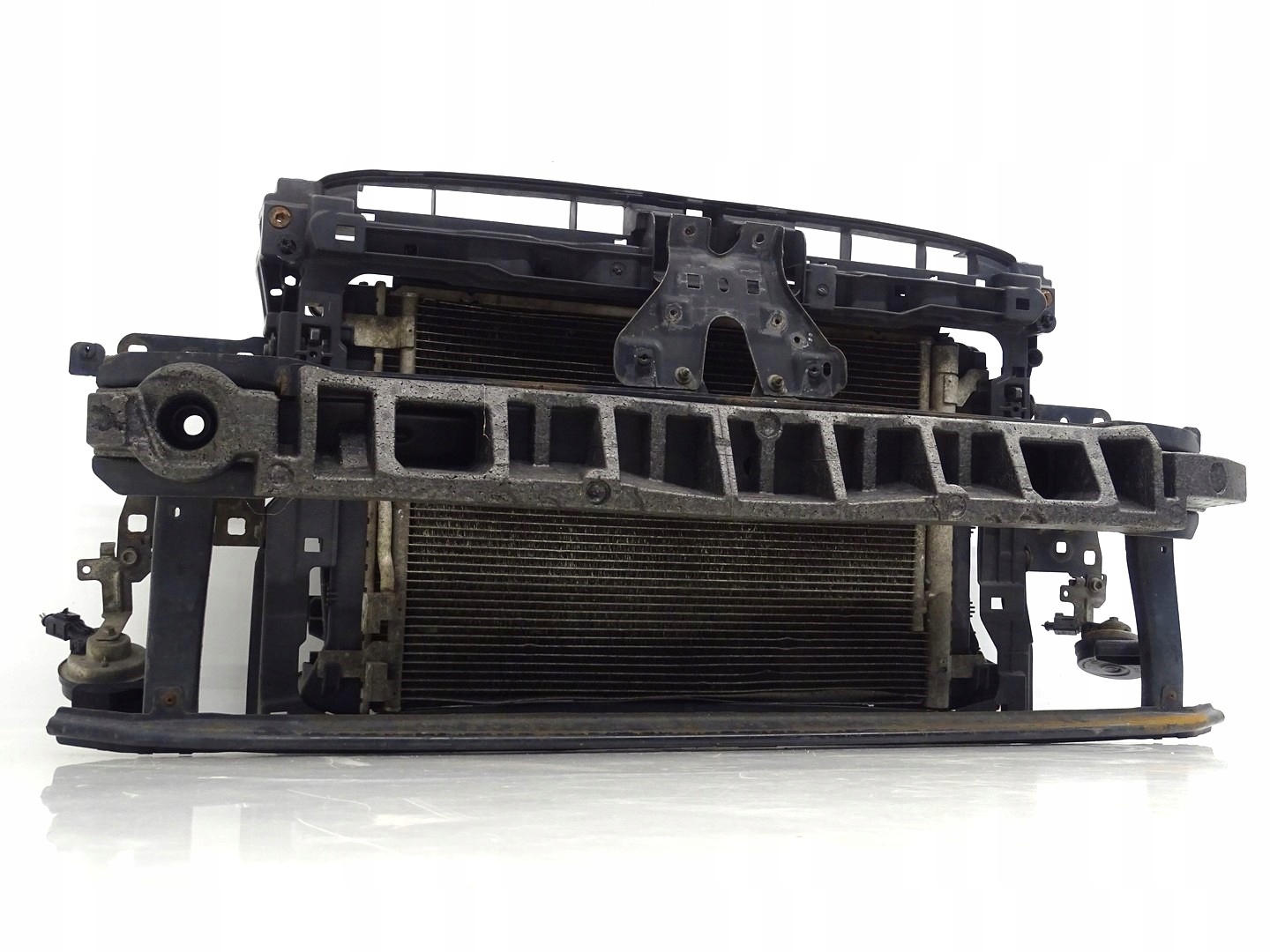 Set voorzijde voorkant radiator balk ventilator VW Passat B8 1.6 2.0 TDI image 3