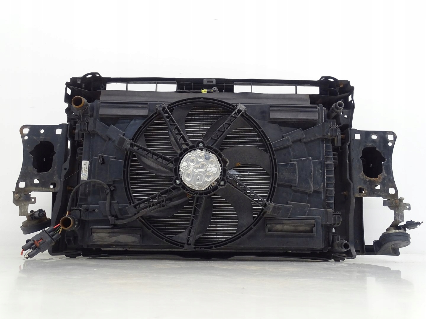 Set voorzijde voorkant radiator balk ventilator VW Passat B8 1.6 2.0 TDI image 10