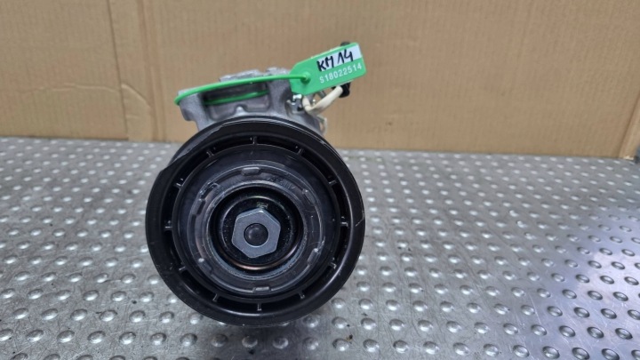 Compressor de ar condicionado A0038304360 MERCEDES W242 W246 W176 W117 X156 2.0B