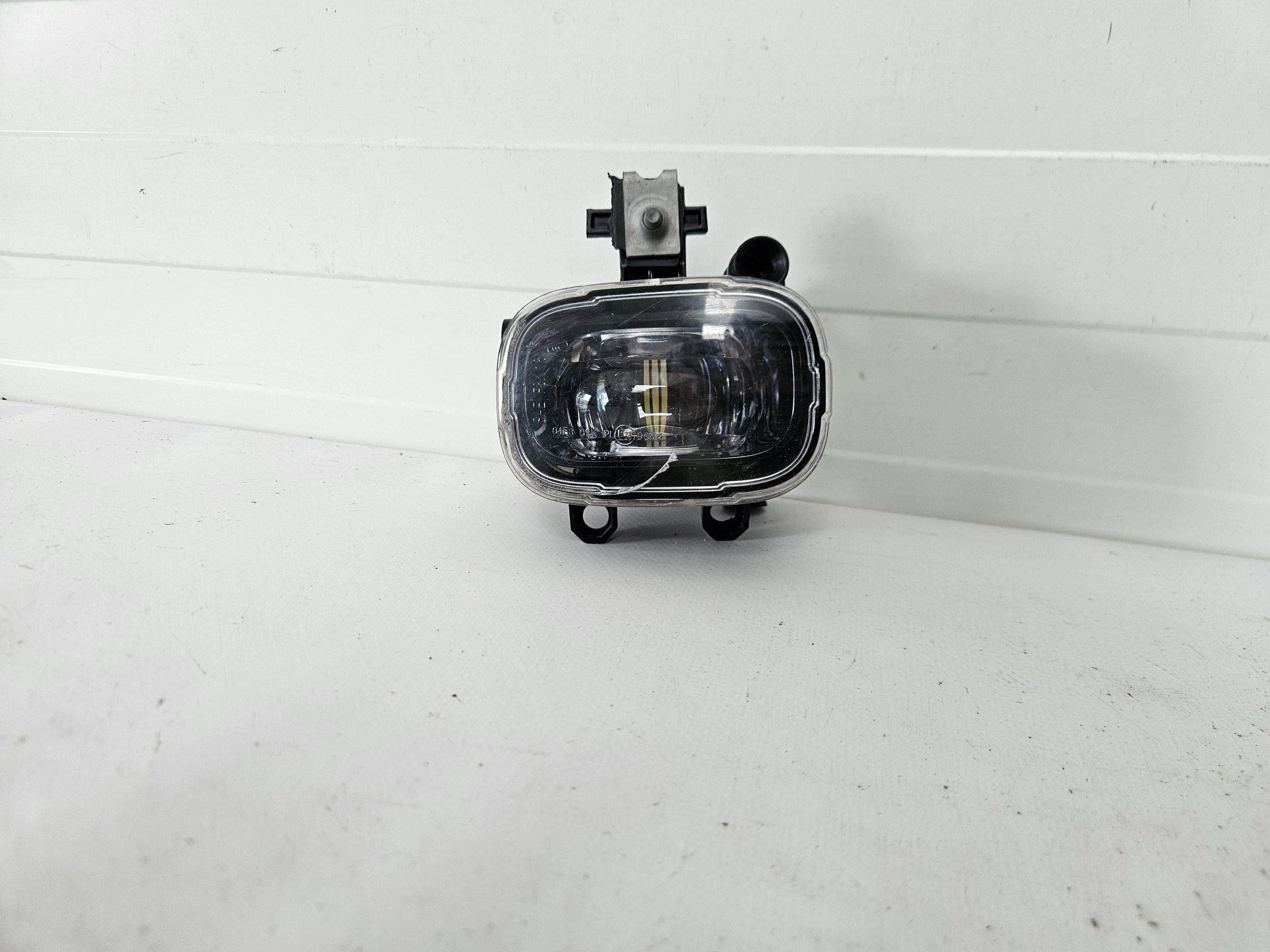 Halógeno Direito LED 261504122R Renault image 2