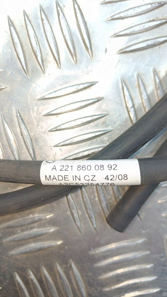 Mercedes Scheibenwascherdüsen-Schlauch OEM A2218600892 image 5