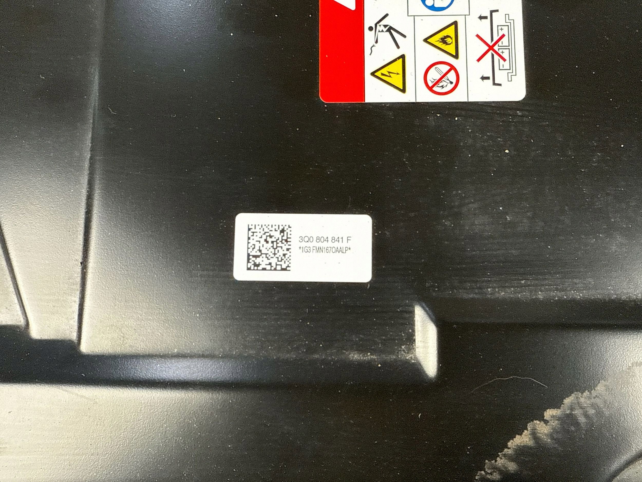 Bateria híbrida Audi A3 8Y OEM 5WA915588E - Usada image 3