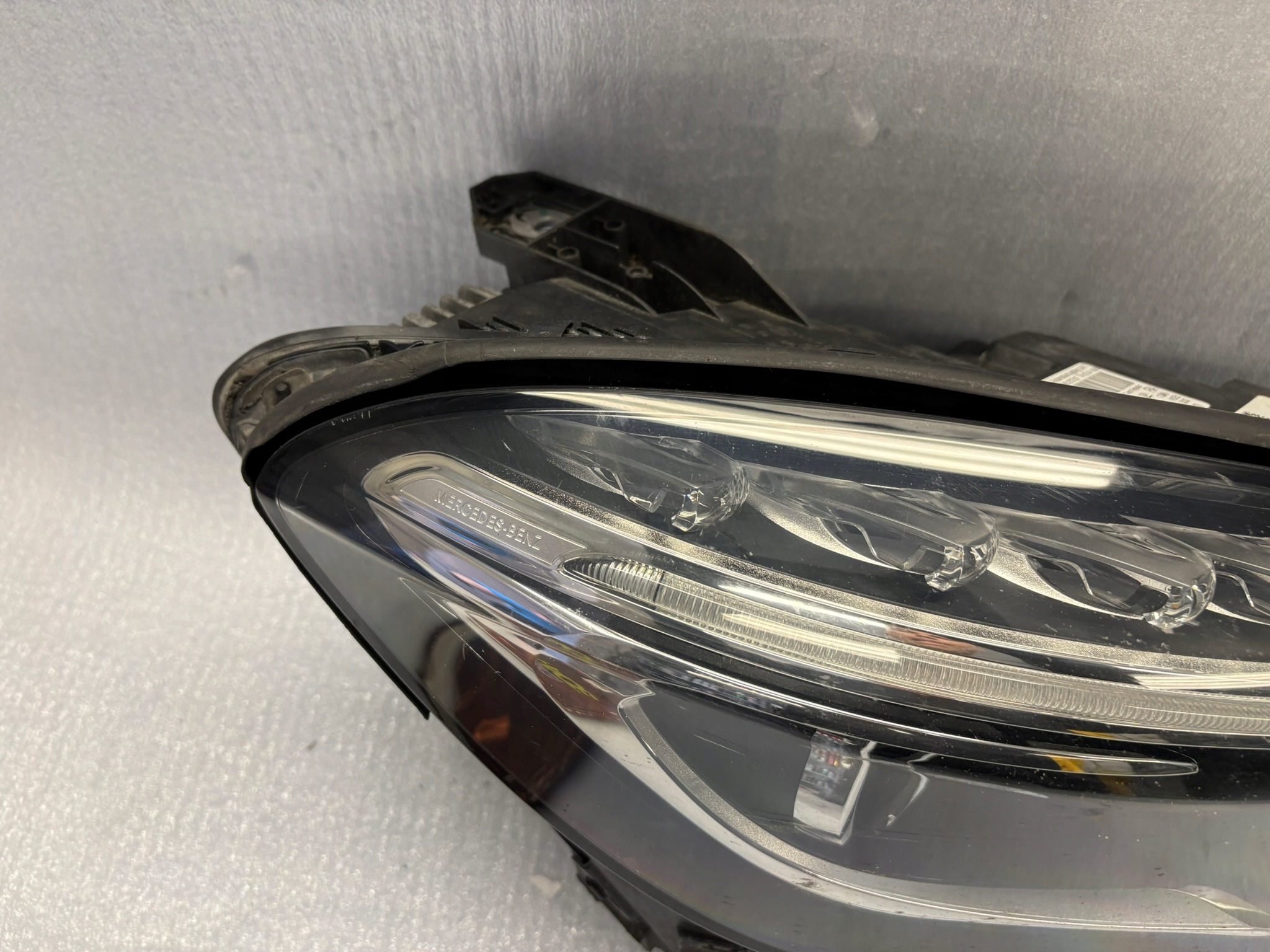 Ajovalo oikea etu Mercedes GLA W 156 Bi-xenon
