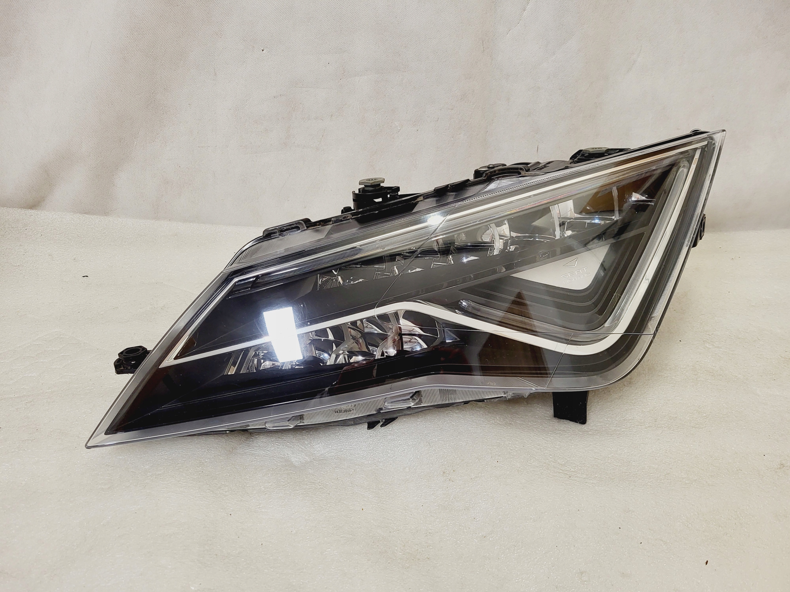 SEAT LEON III LIFT 5F1 FAROL ESQ. DIANT. FULL LED 5F1941007G COMPLETO image 2