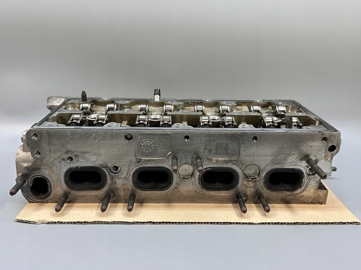 Audi A4 B9 A5 F5 Sylinterikansi 2.0 TDI 05L103403T