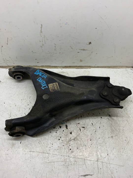Etuvarsi oikea 545001225R DACIA DUSTER I LIFT (2013-2017) 1.6B