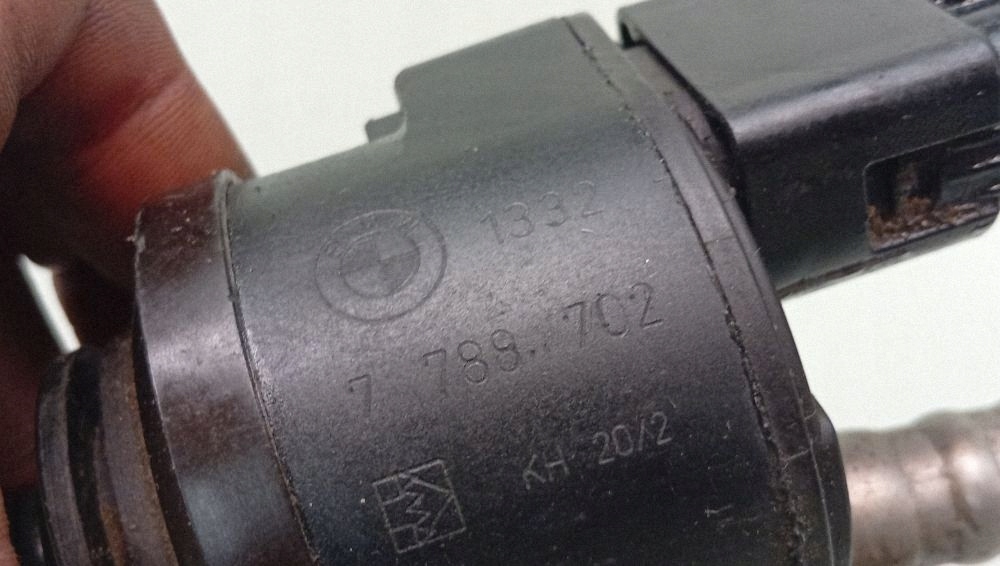 BMW 7788702 Fuel Filter Heater M57 4-Pin image 4
