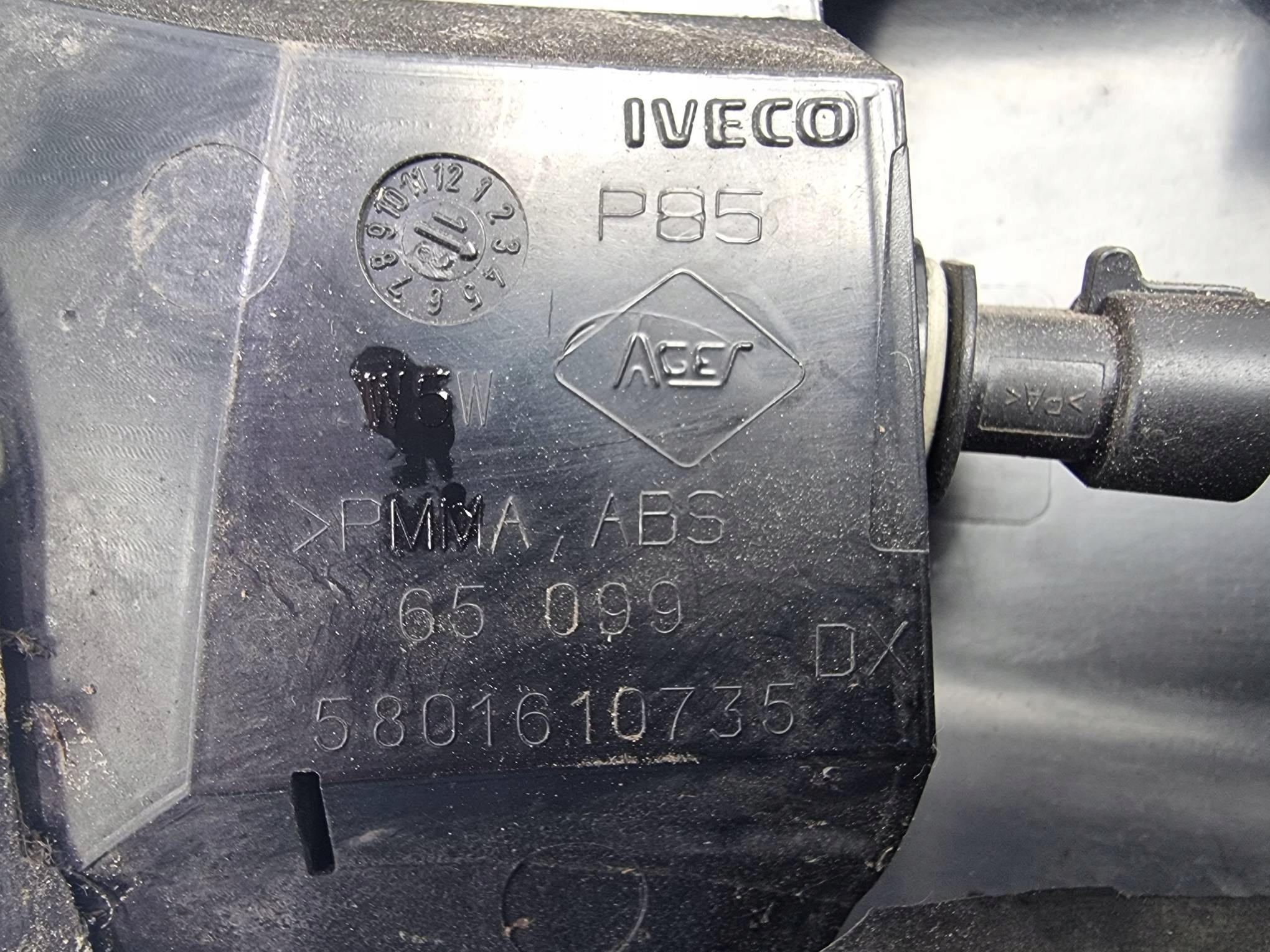 Iveco Daily 4 IV sivumerkki valo oikea 5801610735 image 3