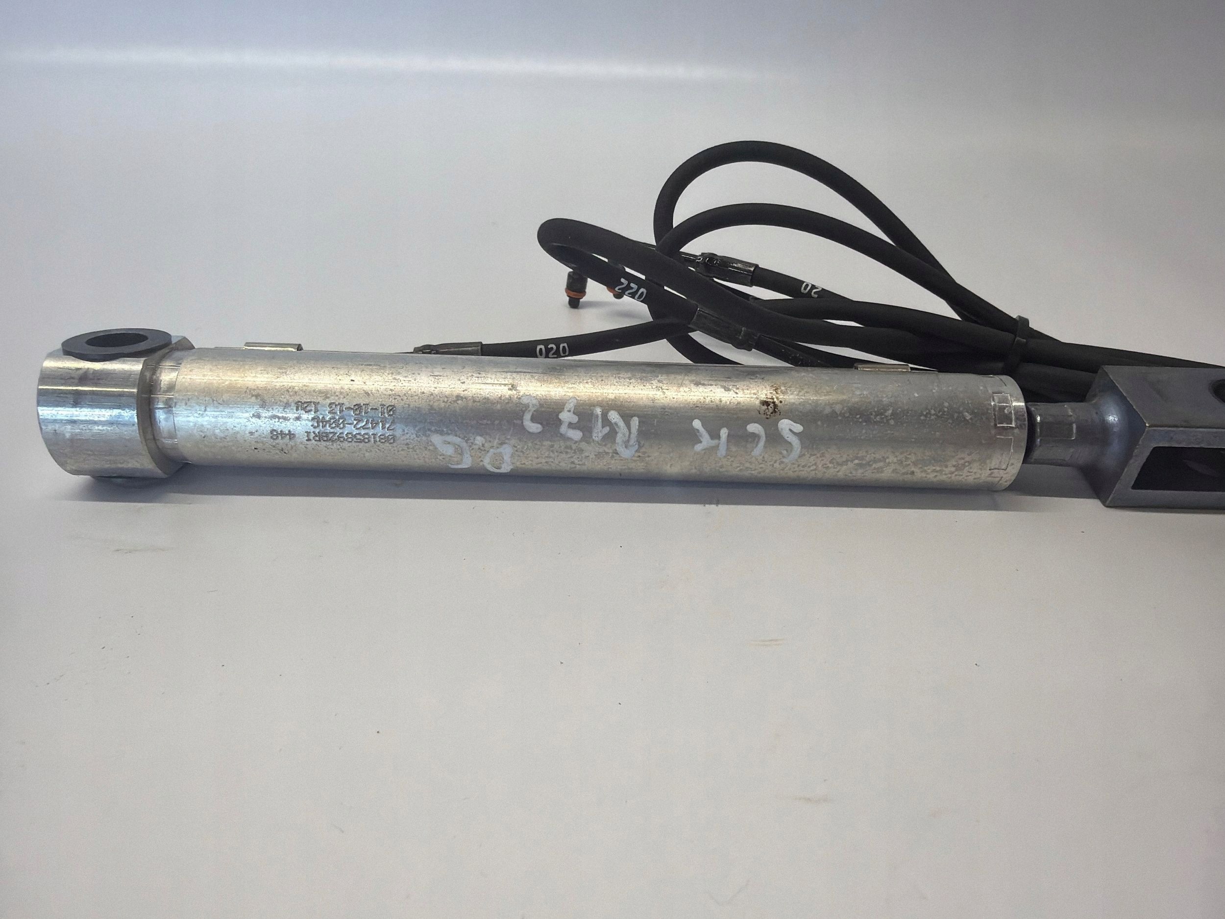 OEM 20/22 A1728000072 Kattoaktuaattori Oikea Mercedes