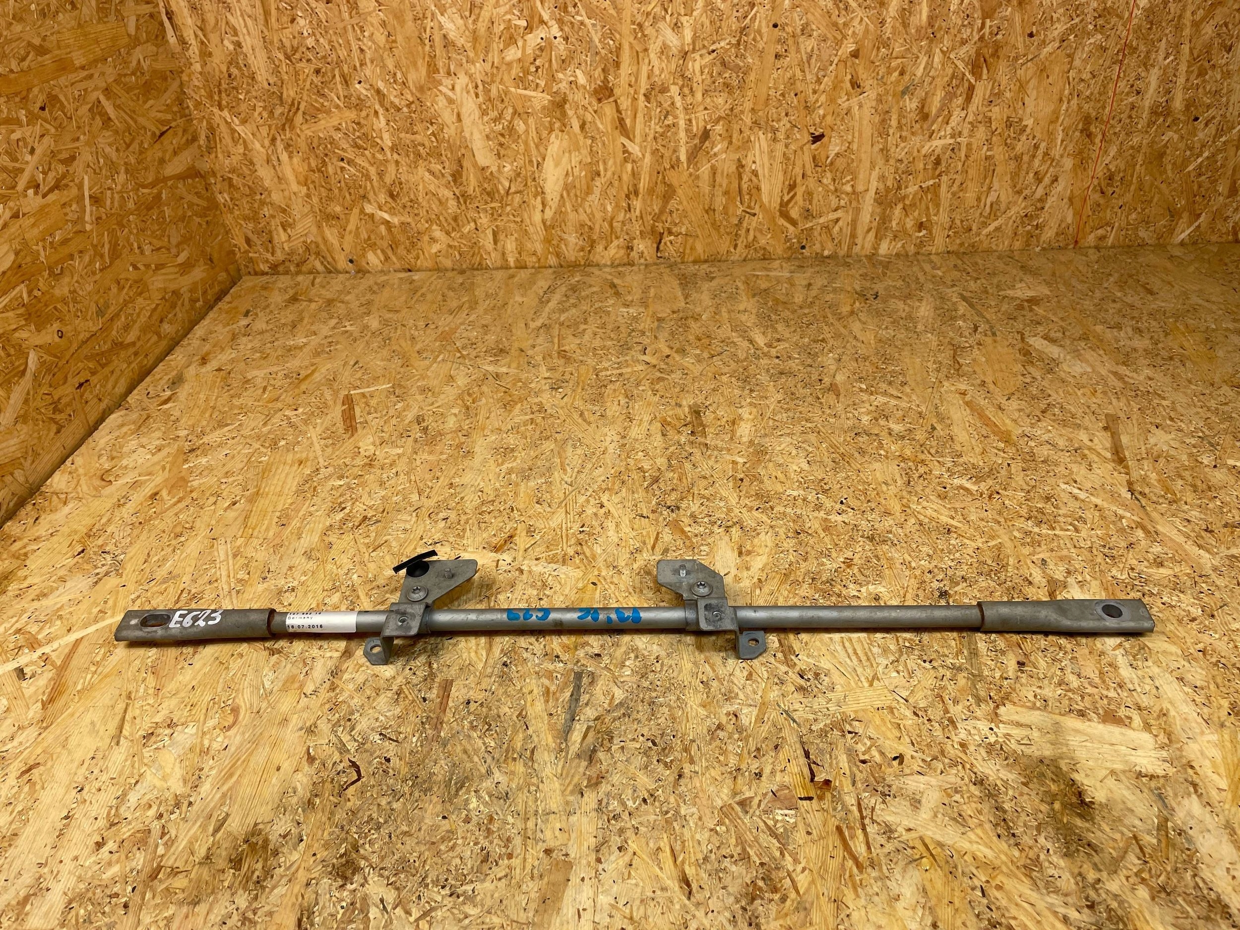 BMW i3 I01 Front Strut Brace OEM 6862916 image 2