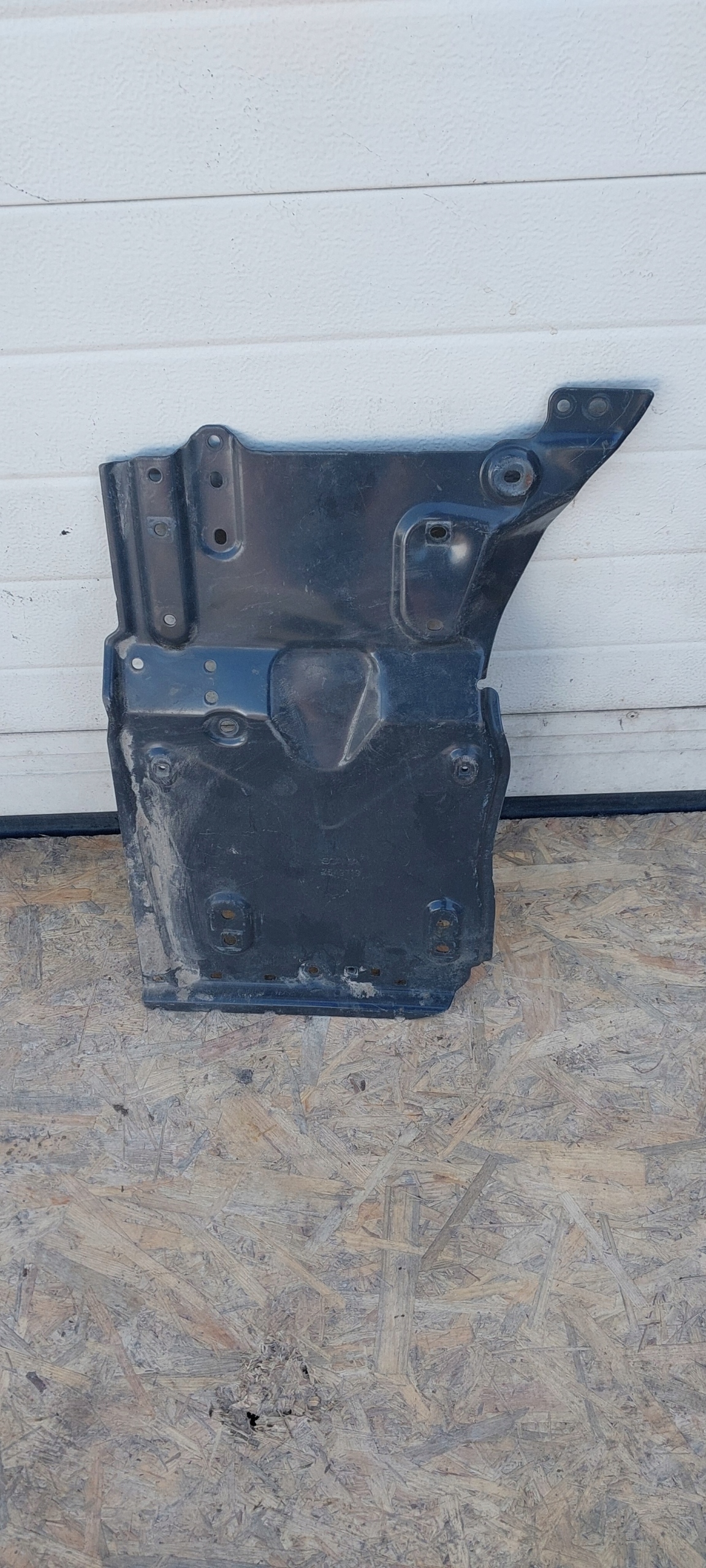 Scania treeplaat OEM 2649719 - Gebruikte staat image 2