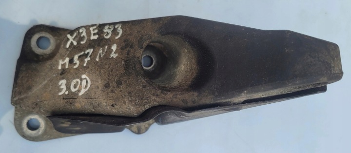 Moottorin kiinnitystuki BMW X3 E83 M57N2 3.0D 3414582