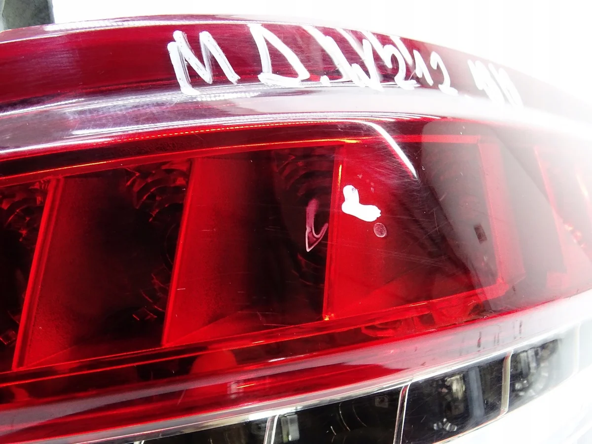 Mercedes E W212 Kombi LED Rear Light Right image 4