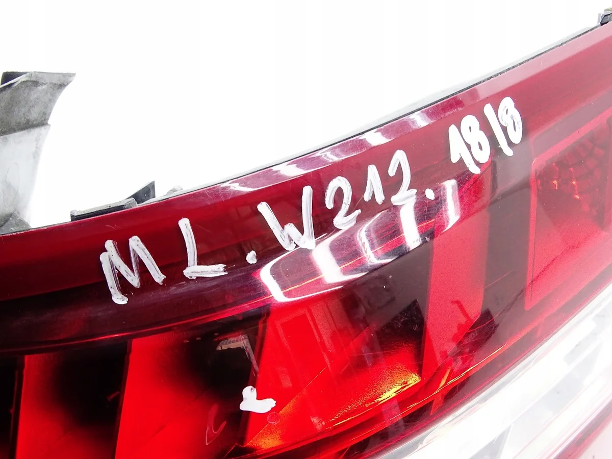 Mercedes E W212 Kombi LED Rear Light Right image 7