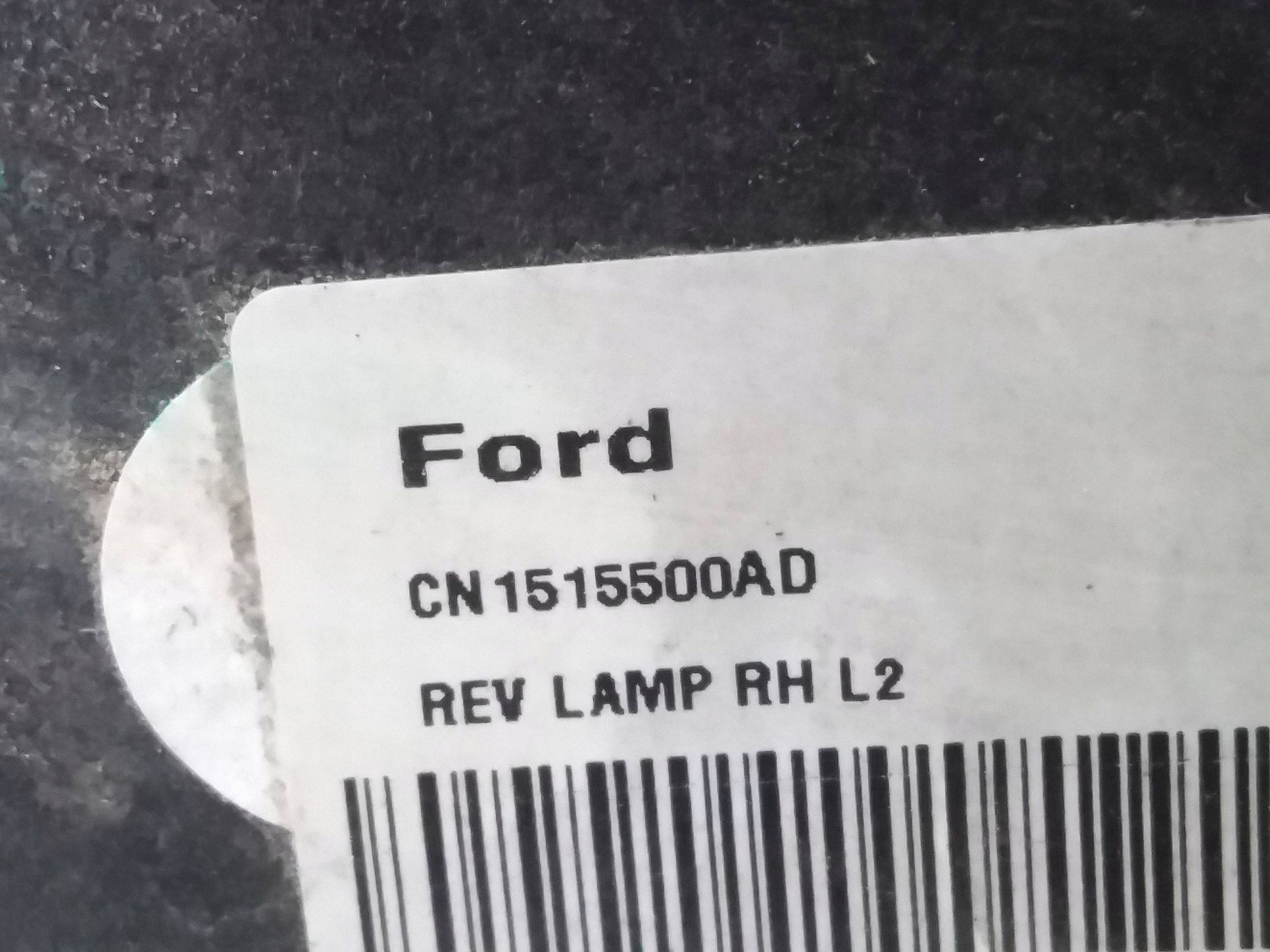CN15-15500-AD Peruutusvalo Oikea Ford Ecosport 13-16