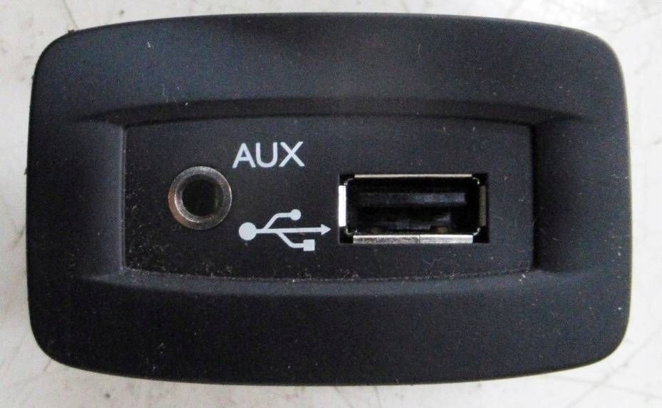 RENAULT SCENIC III Panel Conector USB AUX 280230006R image 2