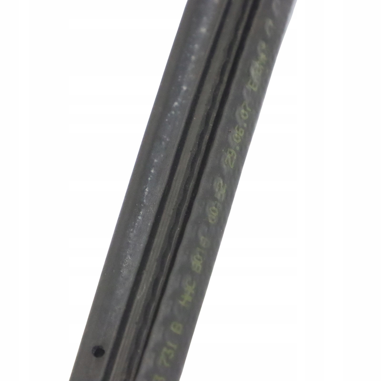 Joint de Capot Audi TT OEM 8J0823731B - État Utilisé image 8