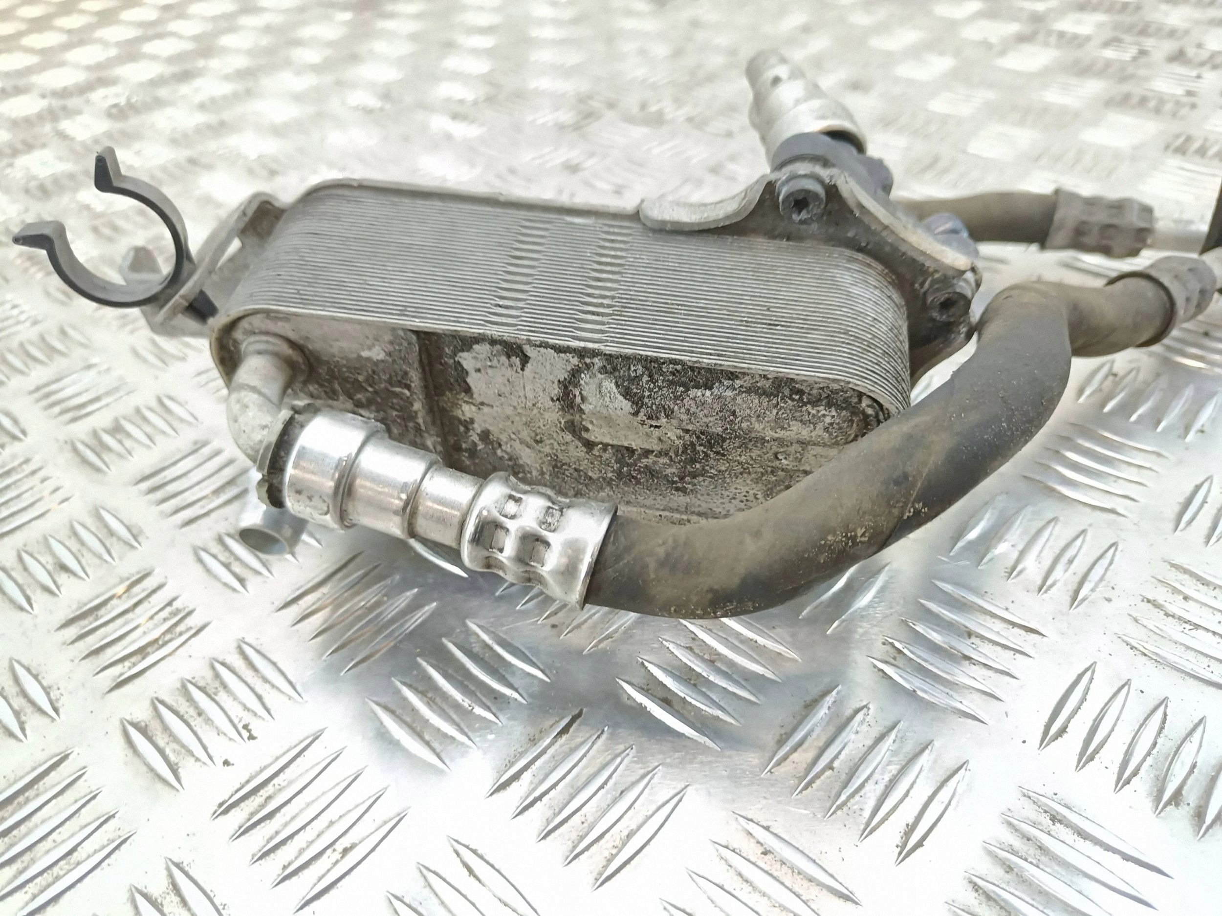 Arrefecedor óleo caixa BMW X3 F25 OEM 7606093 image 8