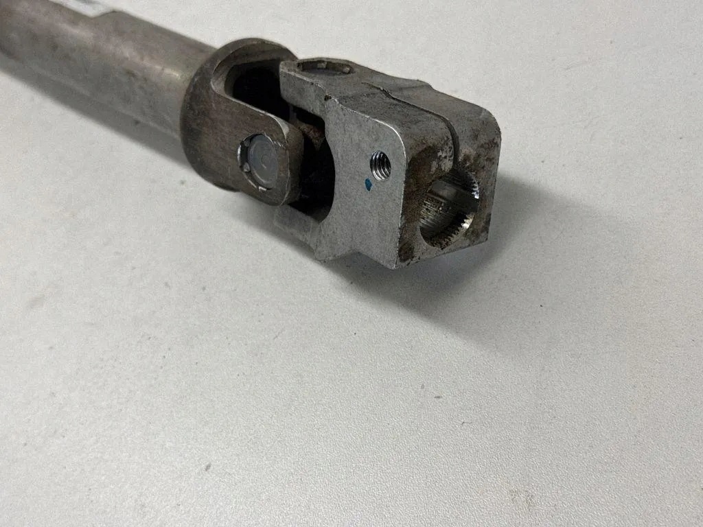 BMW X3 F25 Ohjauspylvään nivel OEM 6787334