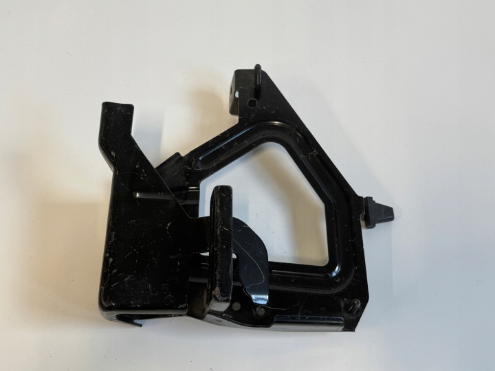 MAZDA 3 BM 2013-2018 2.0B Halterung Motorsteuergerät