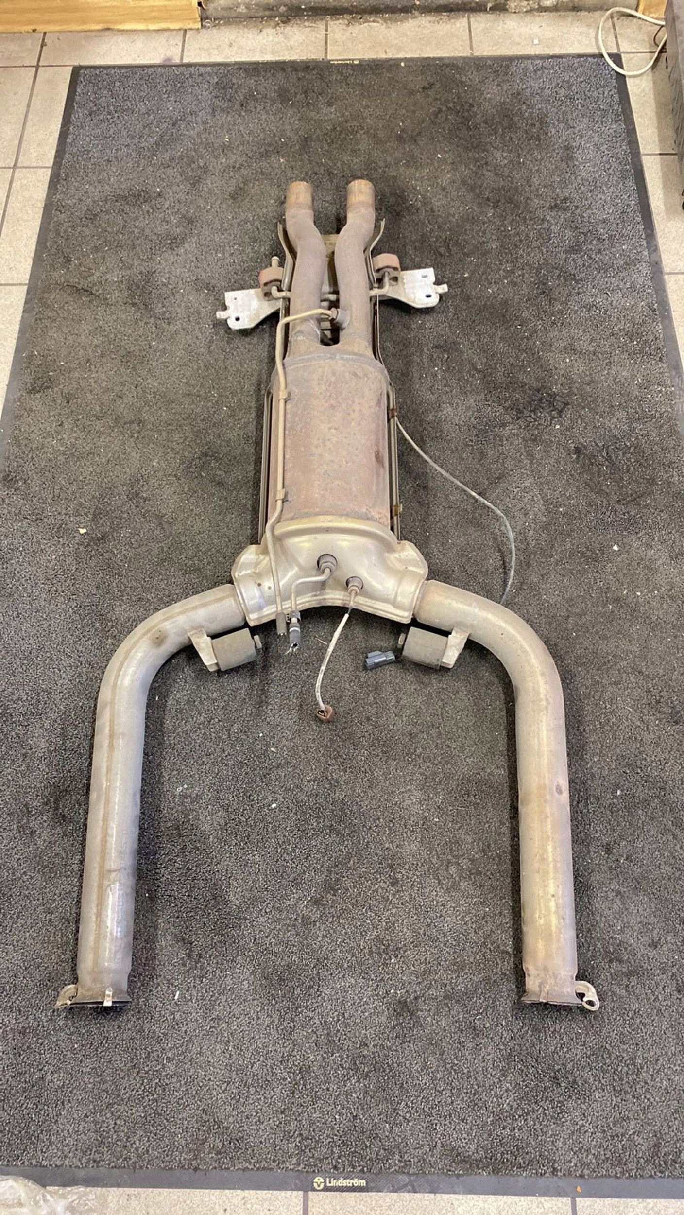 Mittelschalldämpfer Jaguar XF X250 2009 OEM JUT92589 image 2