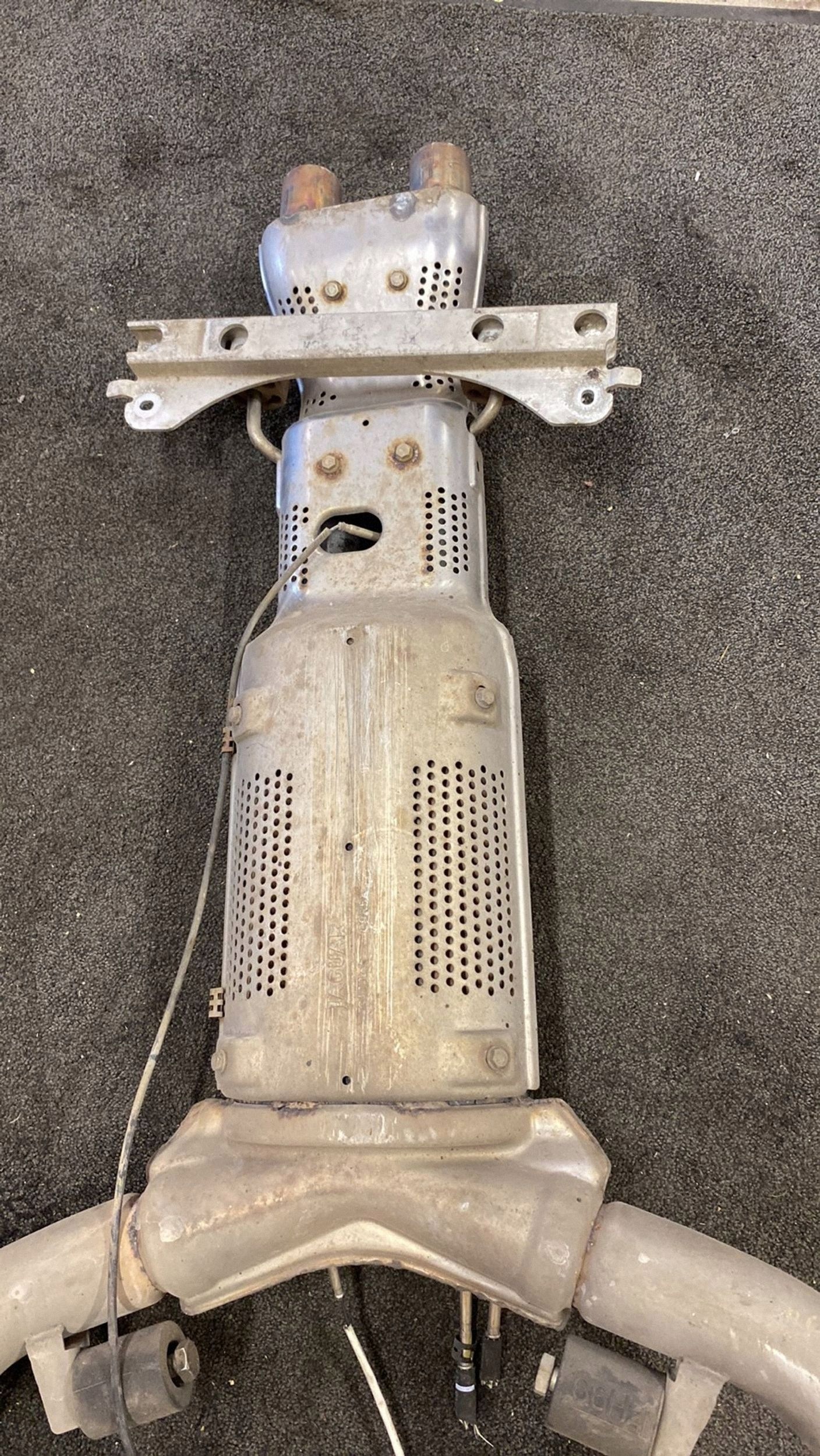 Mittelschalldämpfer Jaguar XF X250 2009 OEM JUT92589 image 5