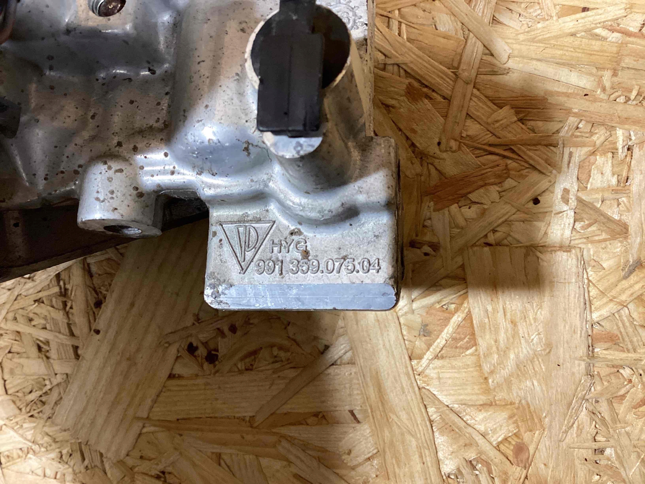 Válvula distribuidora Porsche 911 991 Lift 99135907504 image 3