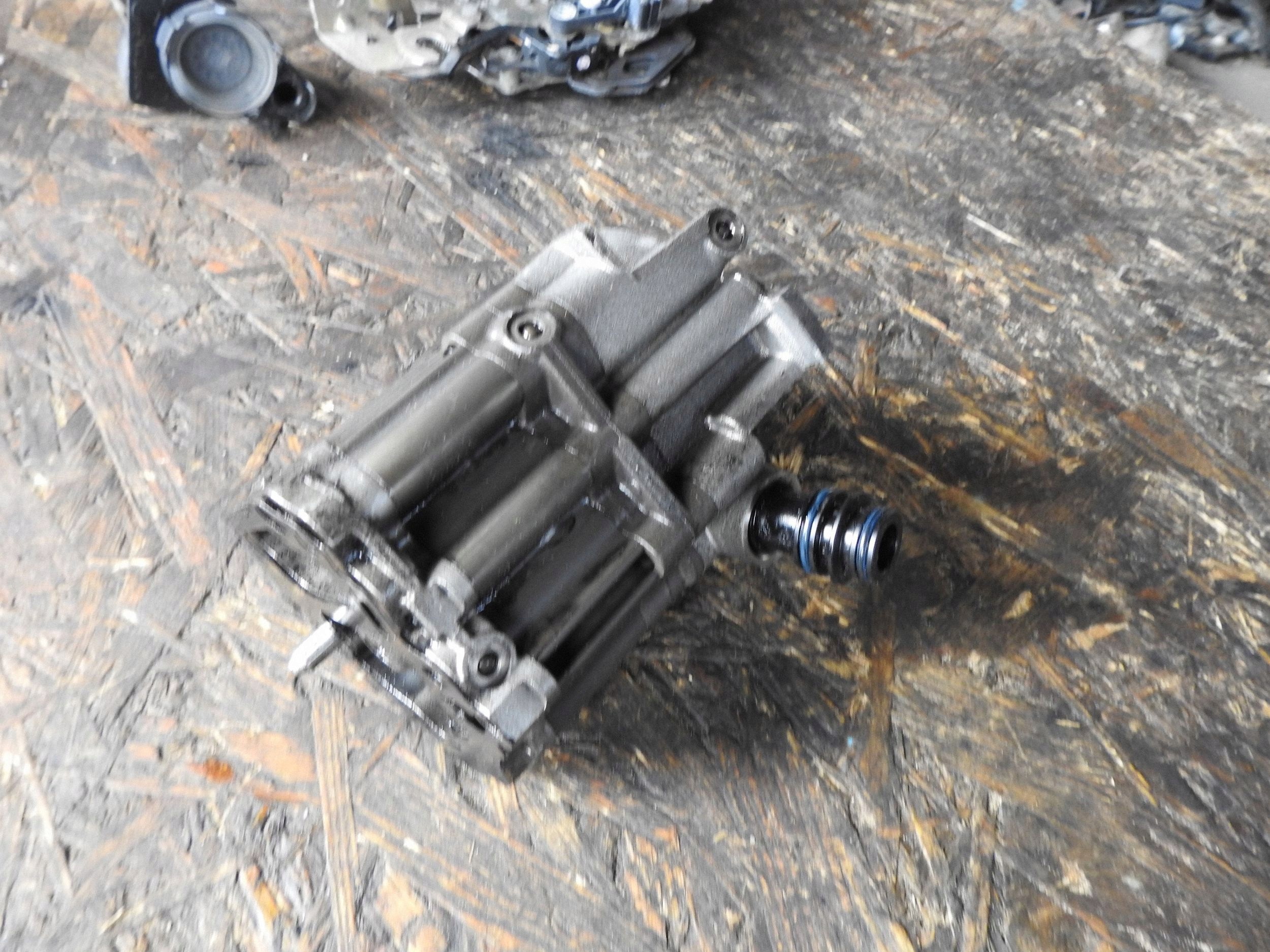 Mercedes öljypumppu OEM A6541802501 W213 3.0 B:lle