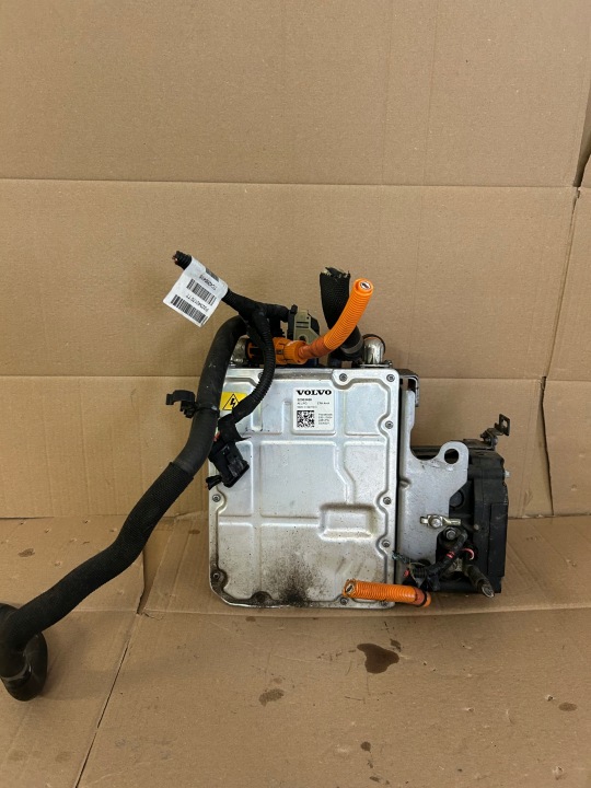 Moduuli recharge, kondensaattori Volvo XC 40 II, 32383456