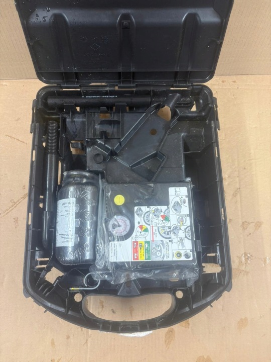Renault Trafic III 3 FL Lift IV pyöränvaihtosarja 995015576R