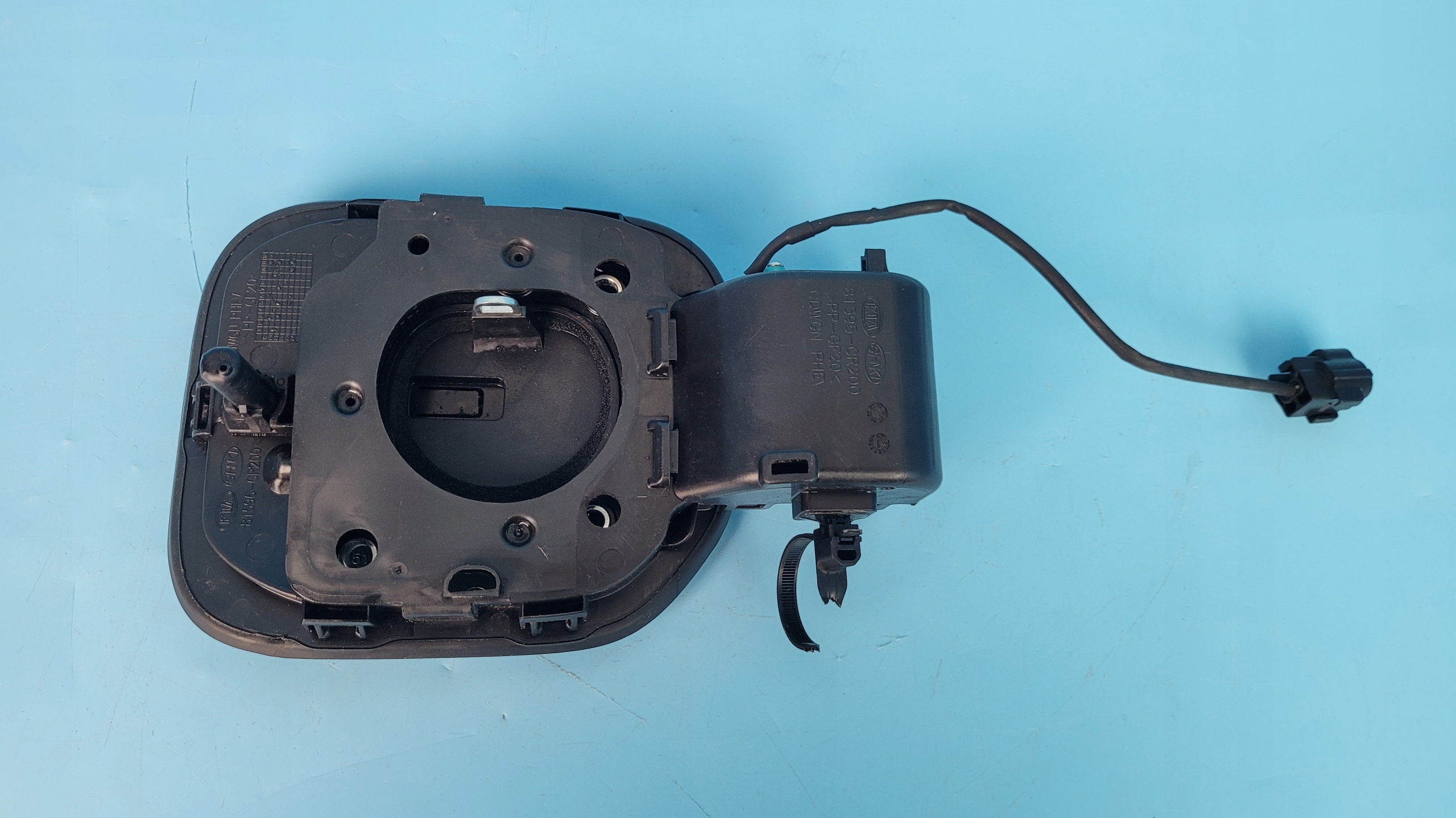 Kraftstoffklappe OEM 81595-CR200 für Kia Ceed III M-HEV image 4