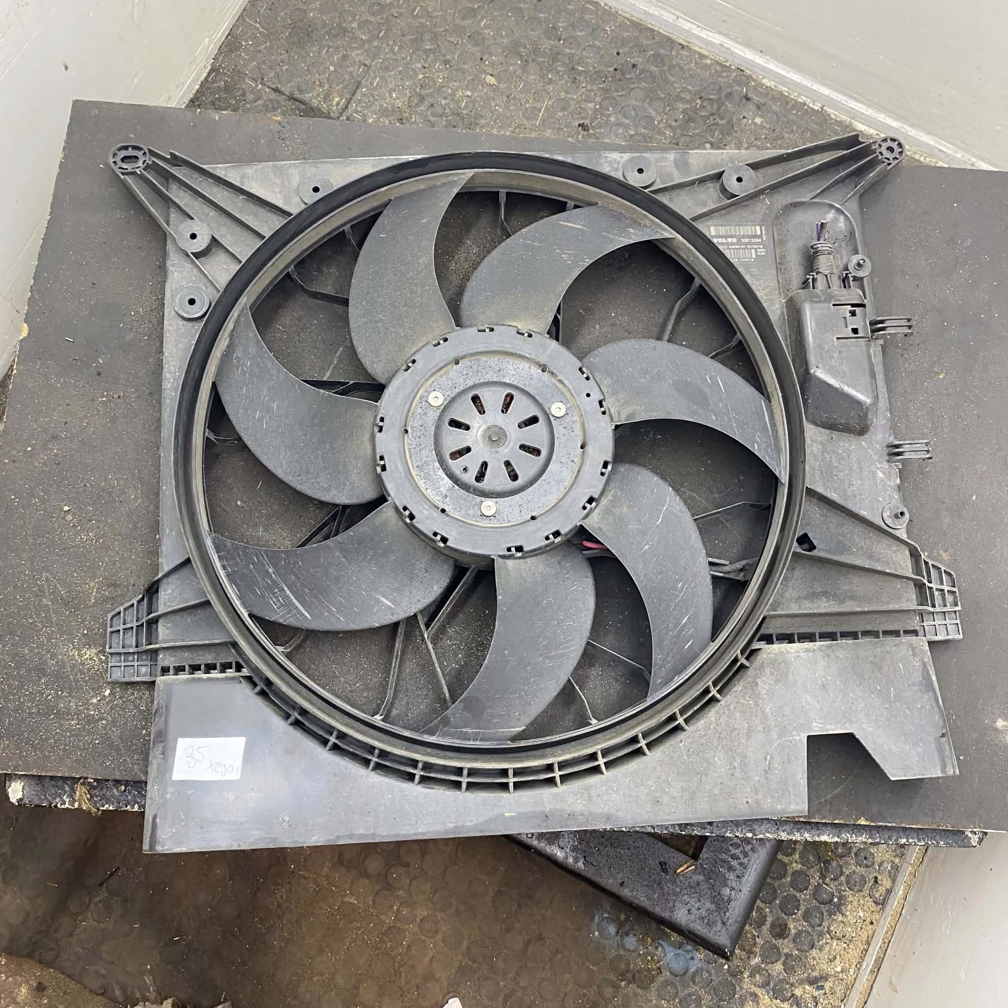 Volvo OE 30612864 Elektrische motor, Koelventilator image 2