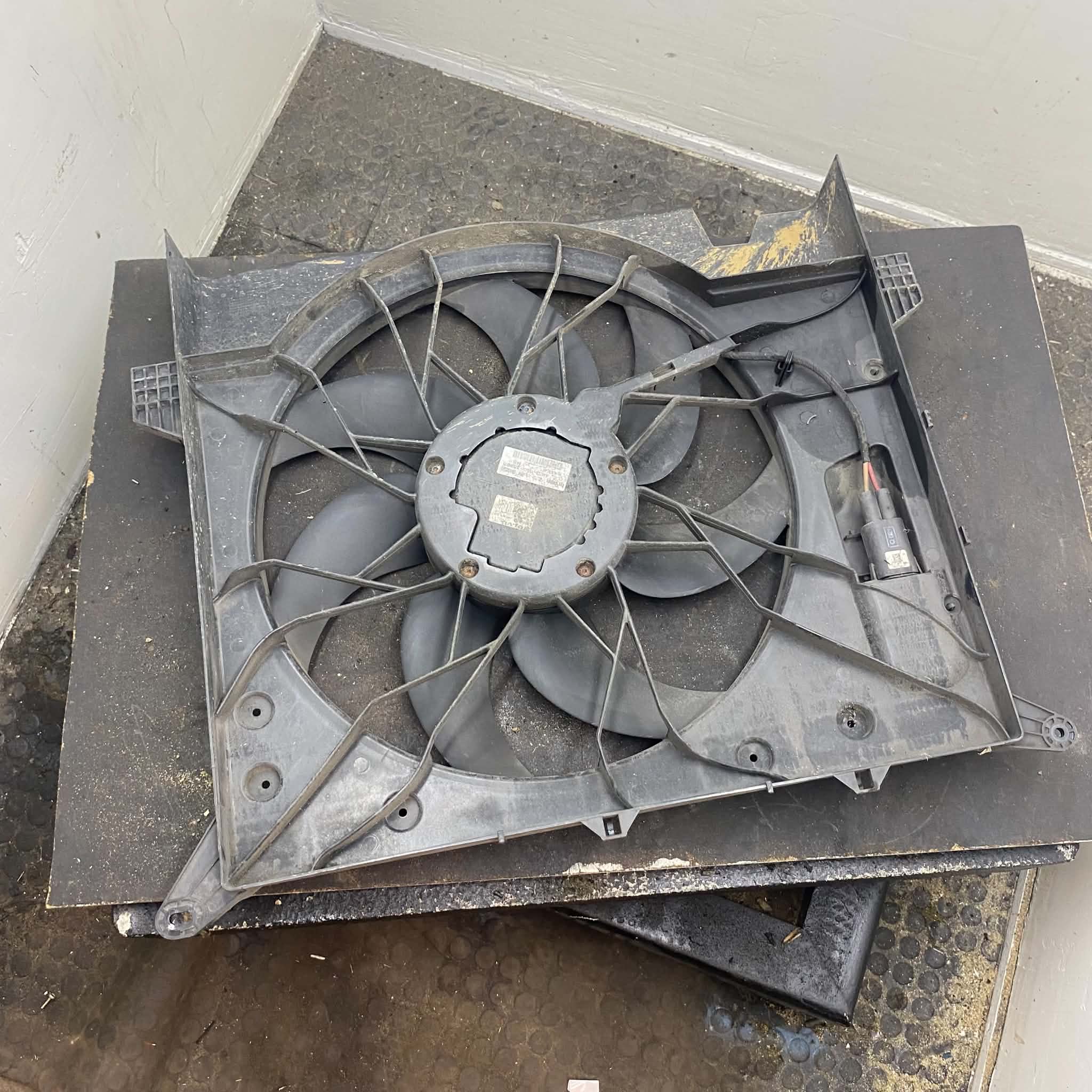 Volvo OE 30612864 Elektrische motor, Koelventilator image 6