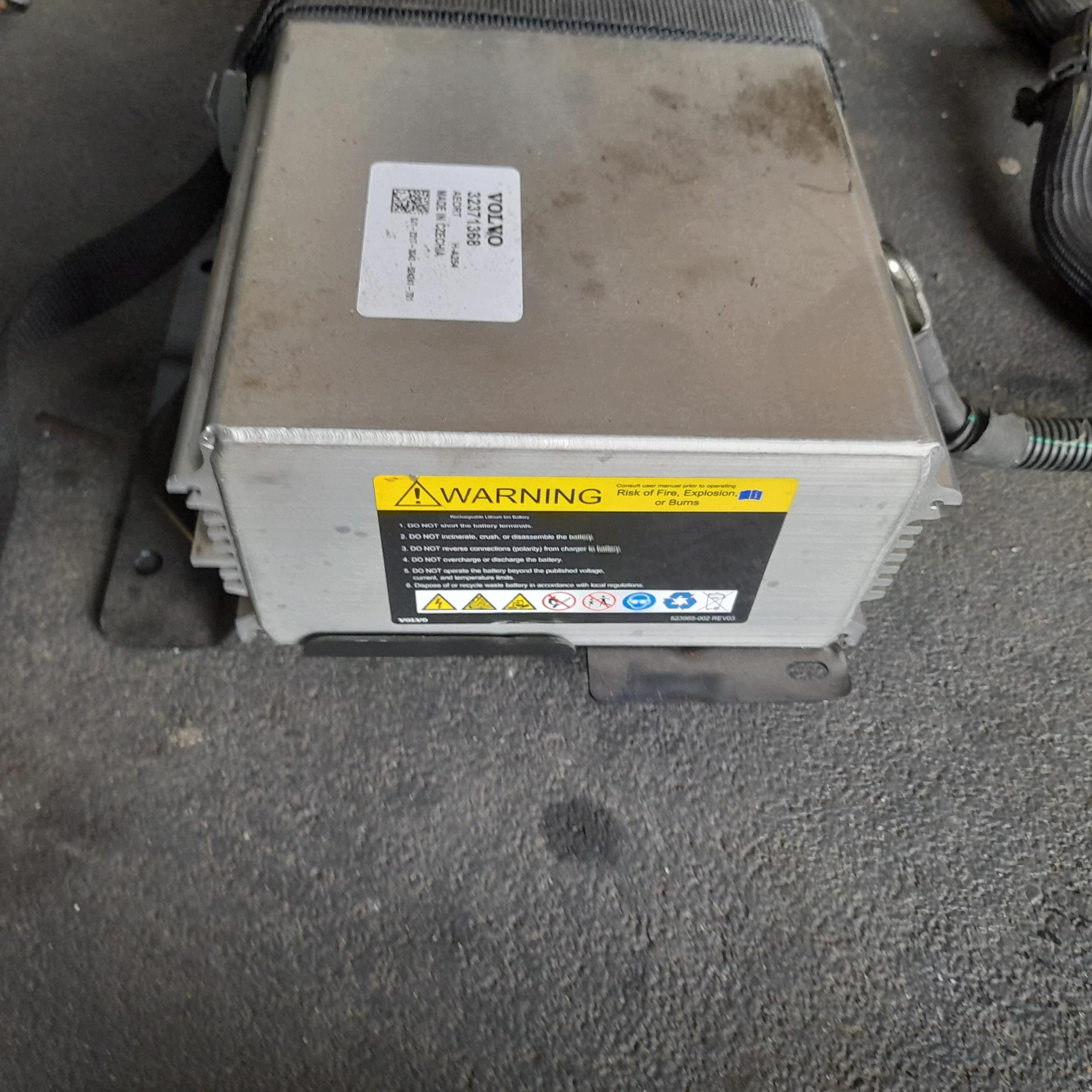 Bateria Mild Hybrid OEM 32371368 para Volvo XC40 image 3